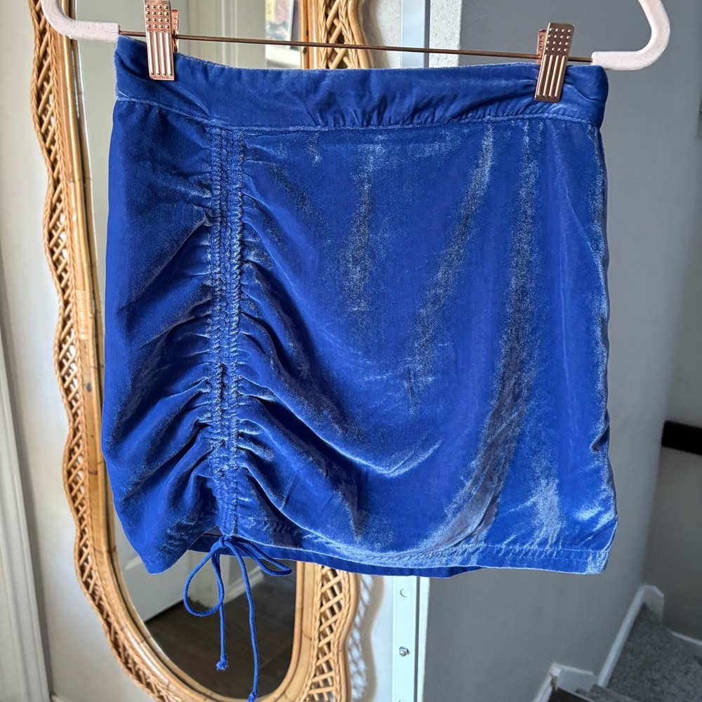 Free People / Vivienne velvet mini skirt in blue - Picture 3 of 5